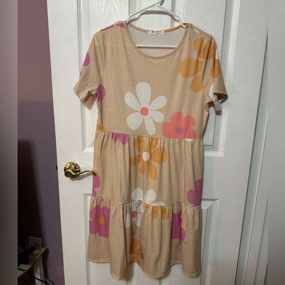 Women’s Beige Floral Tiered Mini Dress - Pink & Orange Flowers